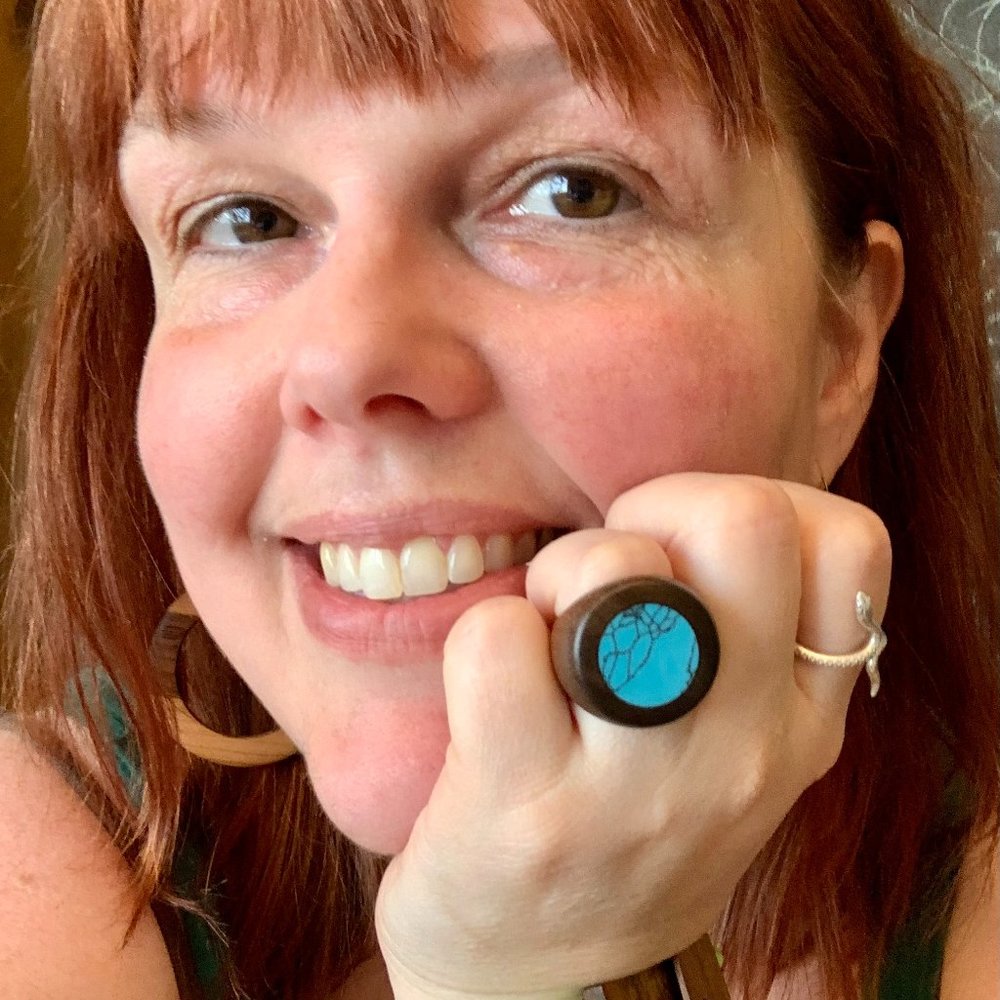 Meet your Posher, Holly